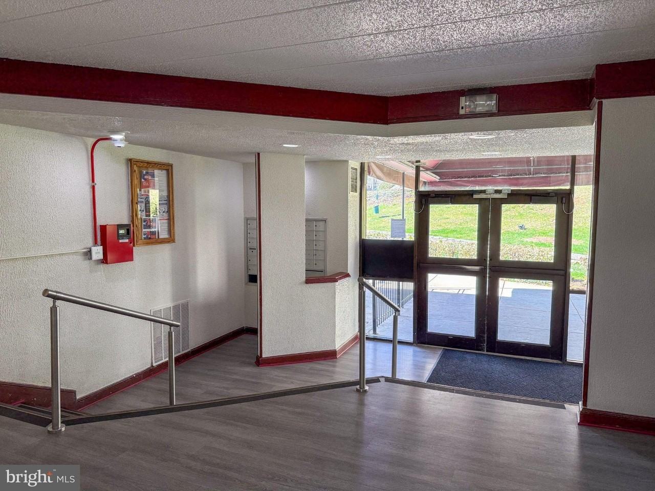 9203 New Hampshire Ave Apt 106 - Photo 3 of 17