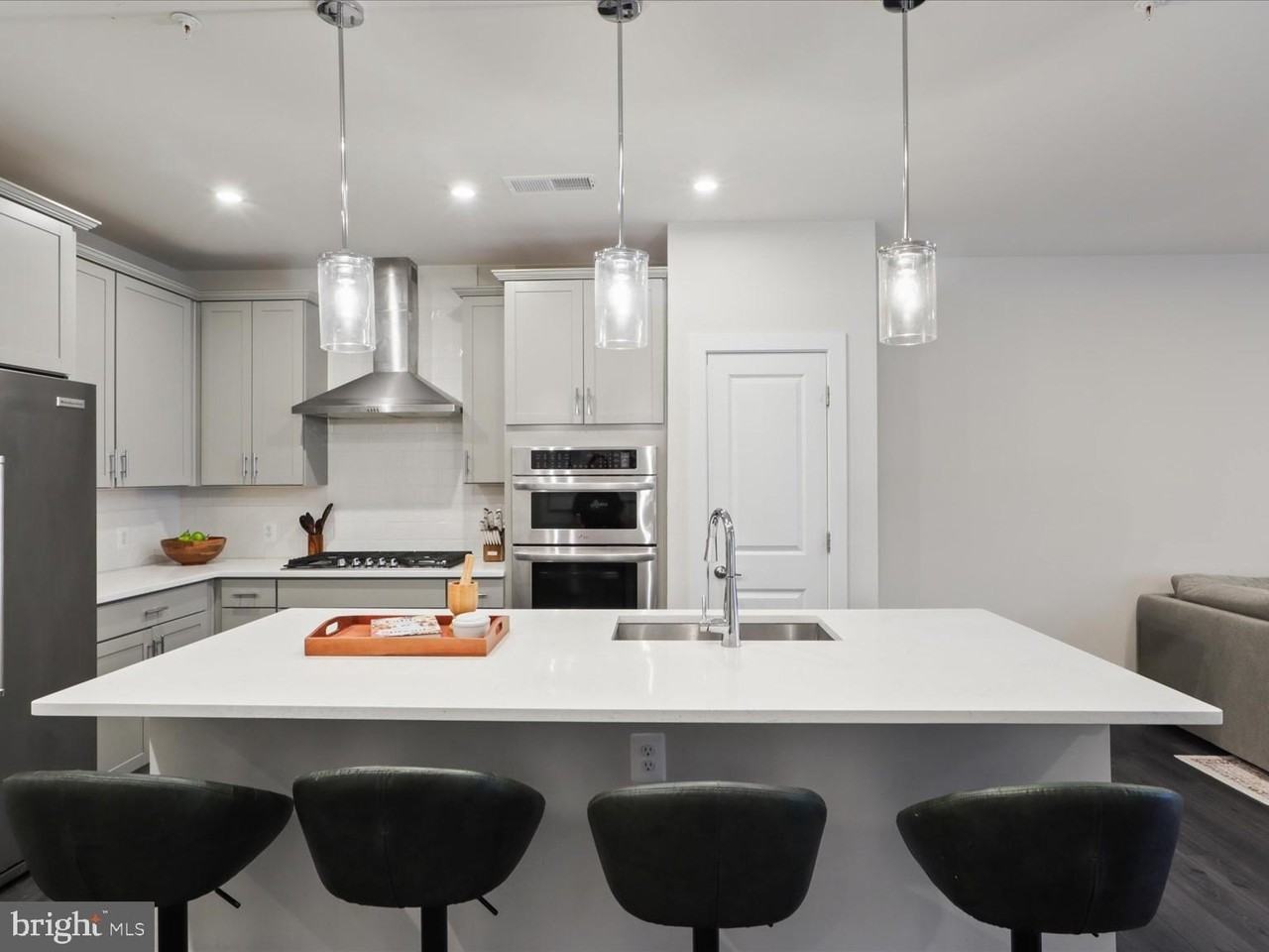 106 Saint Ives Pl Apt 104 - Photo 4 of 17