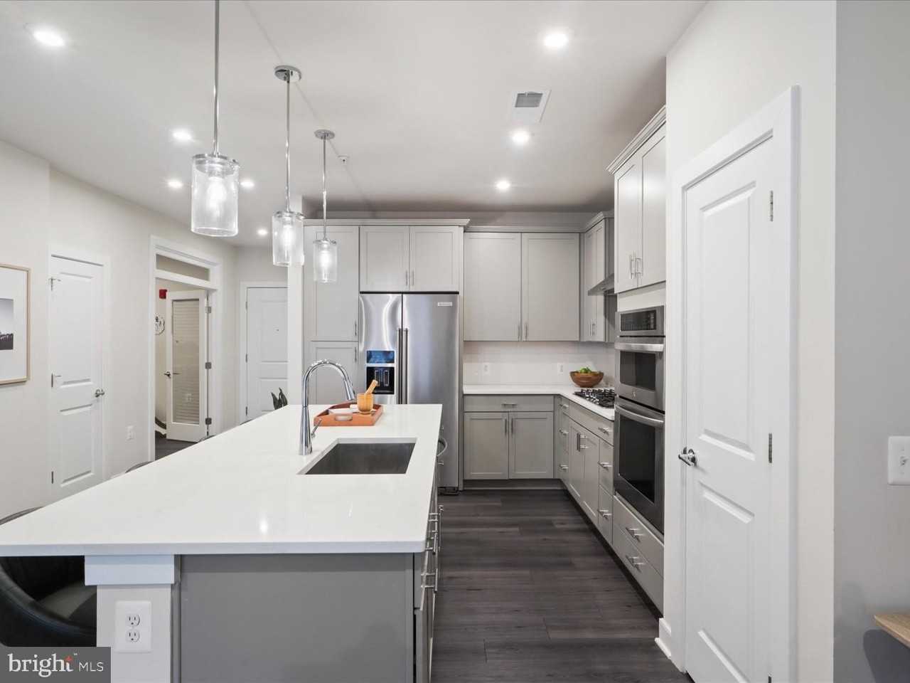 106 Saint Ives Pl Apt 104 - Photo 5 of 17