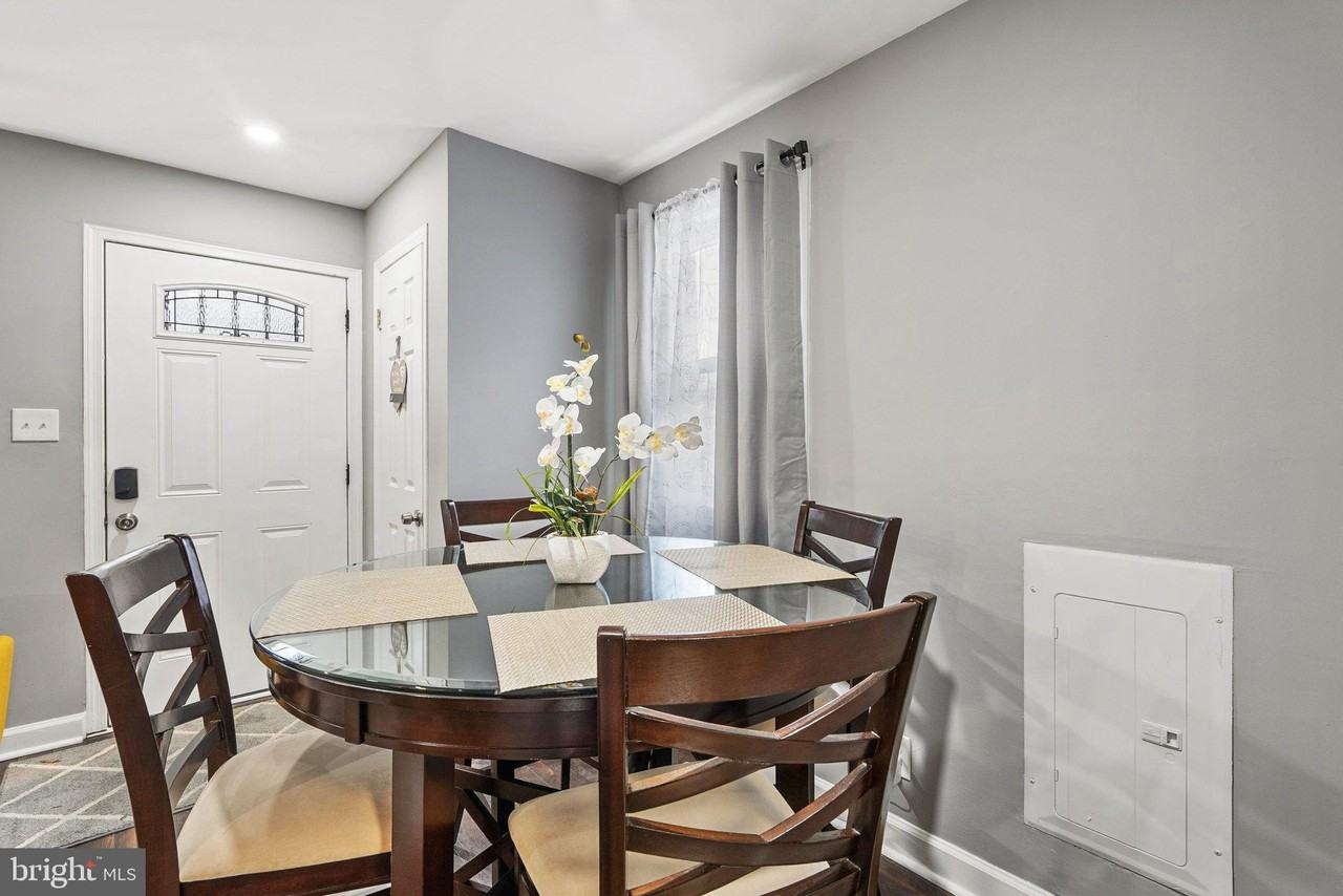 3906 70th Ave - Photo 6 of 21