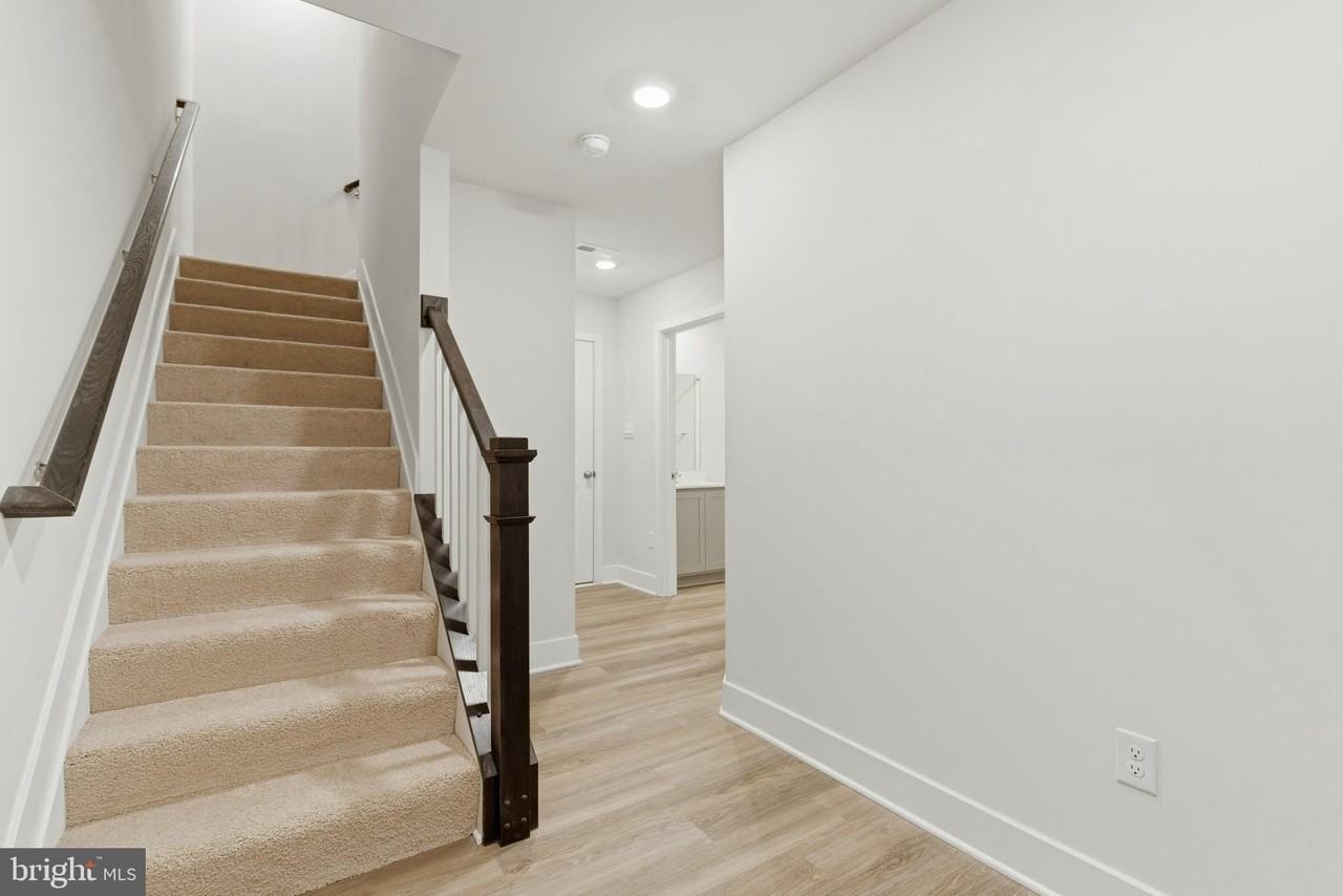 5229 Manor Park Way - Photo 2 of 34