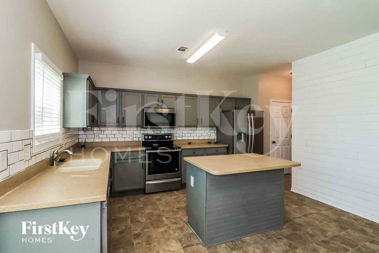 64 Mercer Ln - Photo 7 of 15