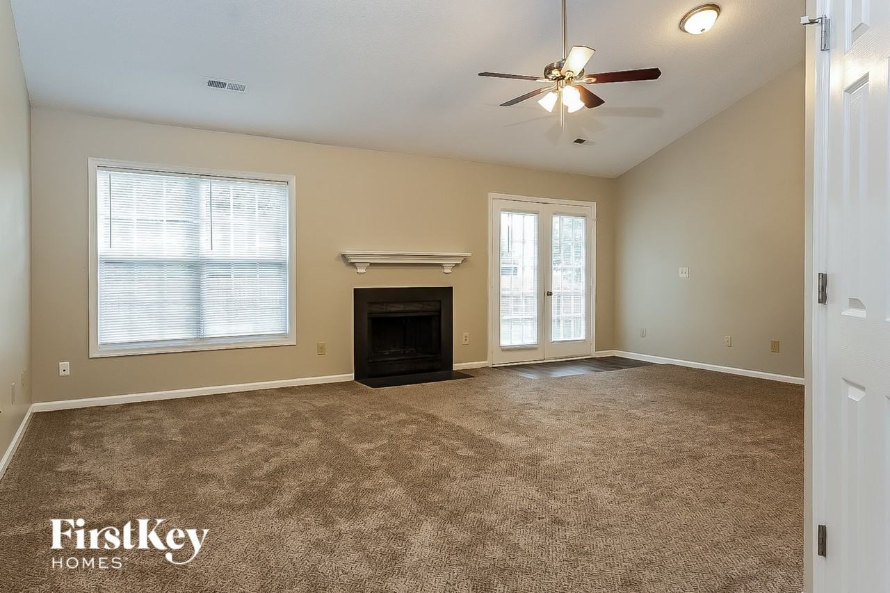 1711 Kildare Woods Dr - Photo 3 of 15