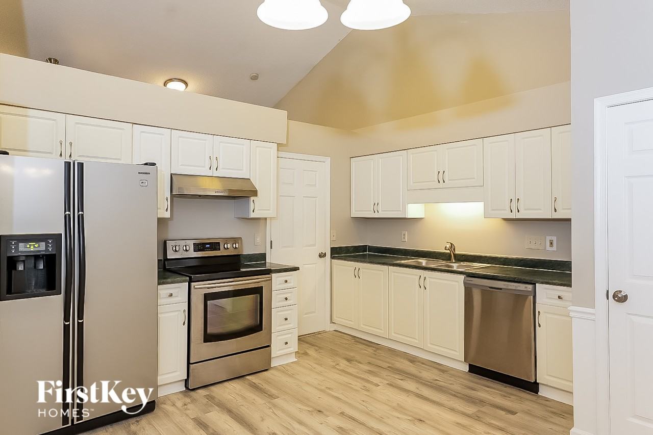 1711 Kildare Woods Dr - Photo 6 of 15