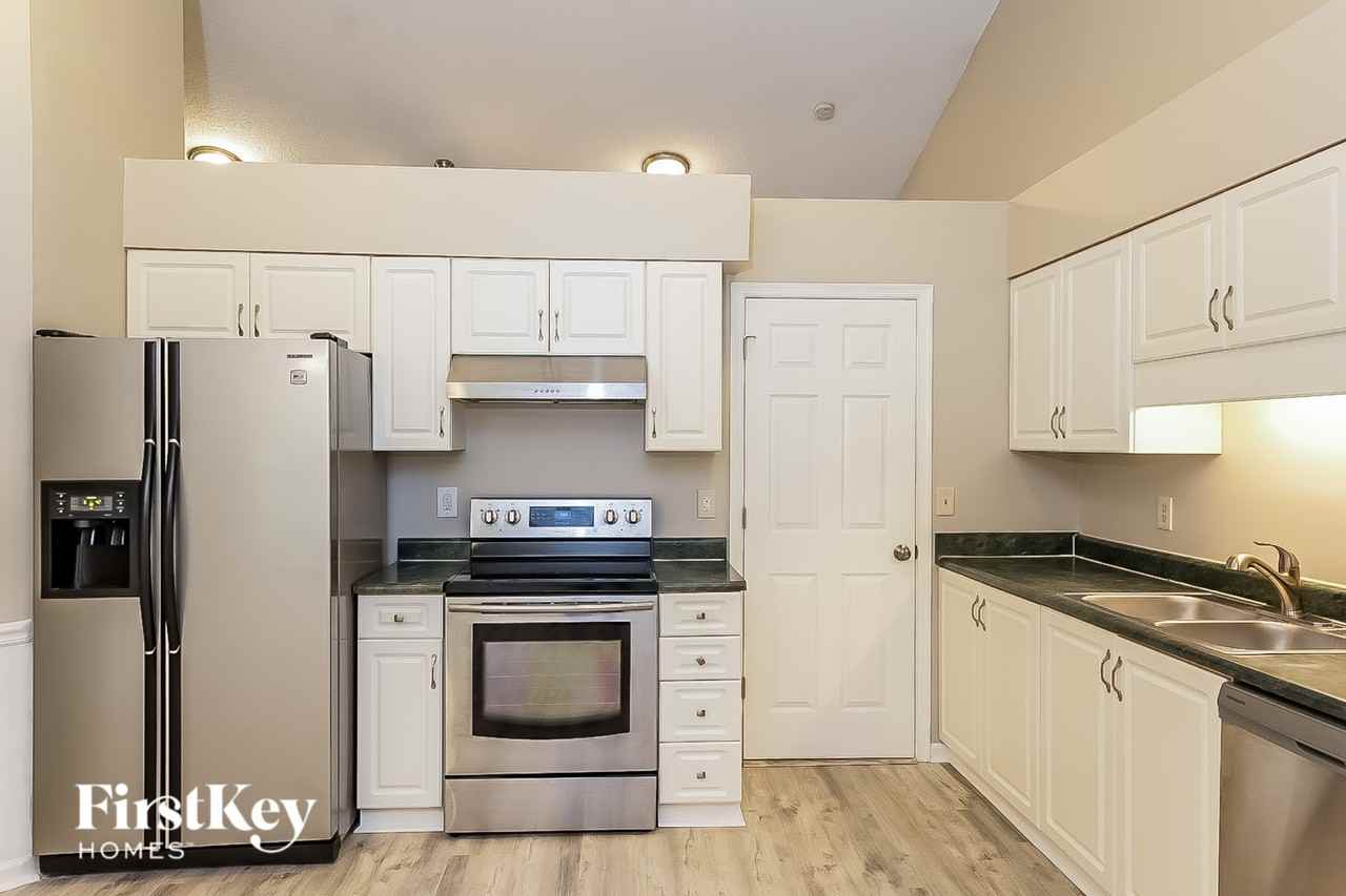 1711 Kildare Woods Dr - Photo 7 of 15