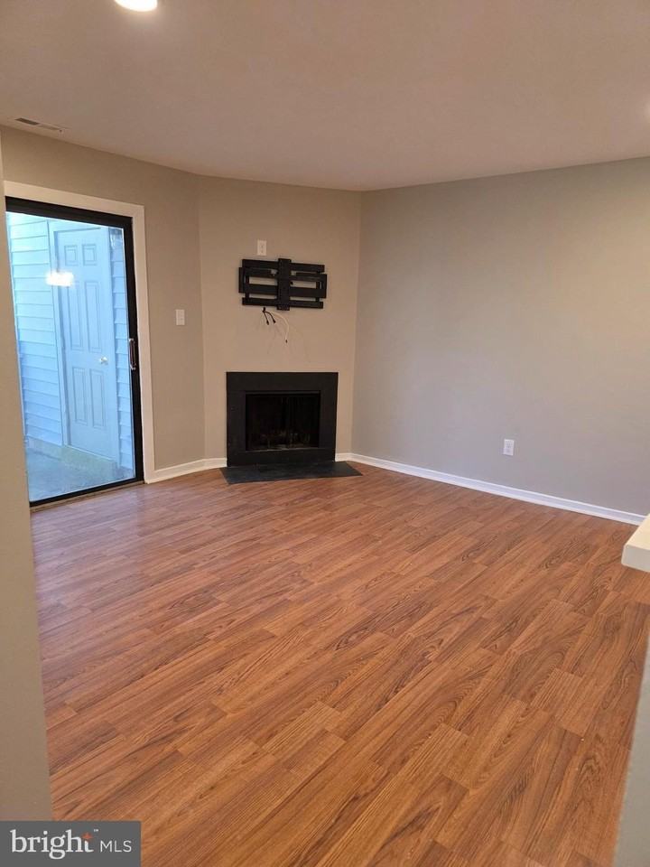 311 Gregorys Way - Photo 6 of 15