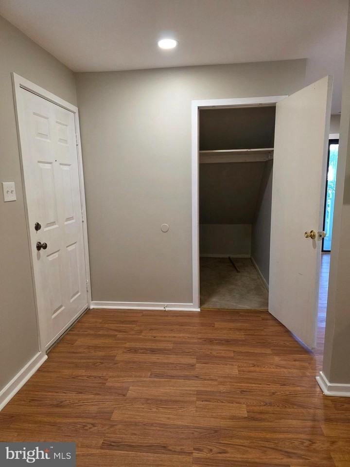 311 Gregorys Way - Photo 7 of 15