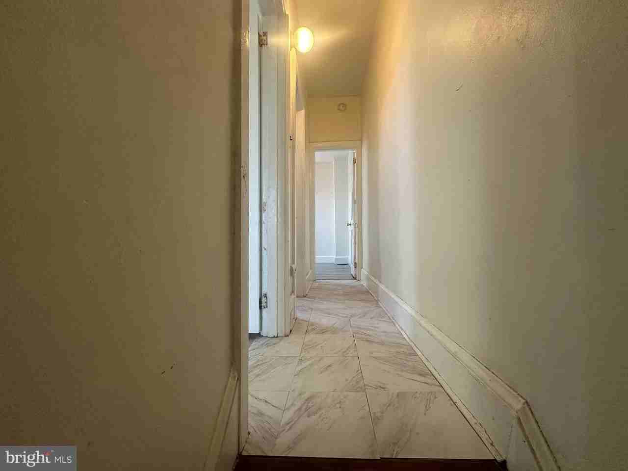 566 N Plum St - Photo 7 of 14