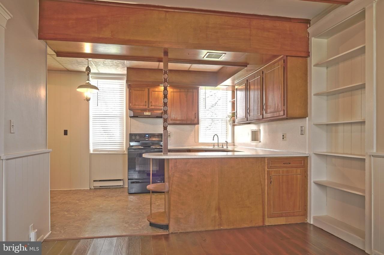 448 E Main St - Photo 3 of 8