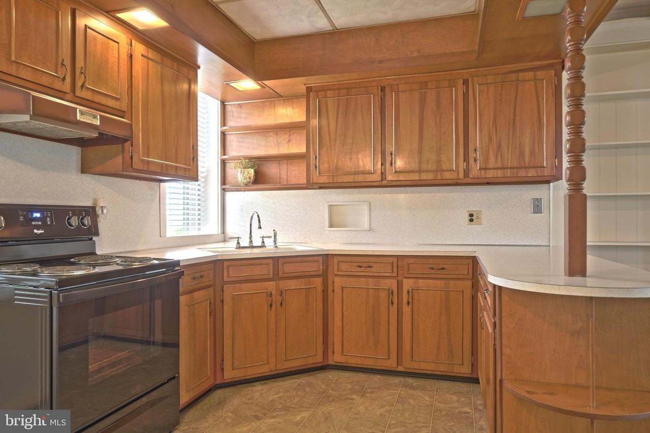 448 E Main St - Photo 4 of 8