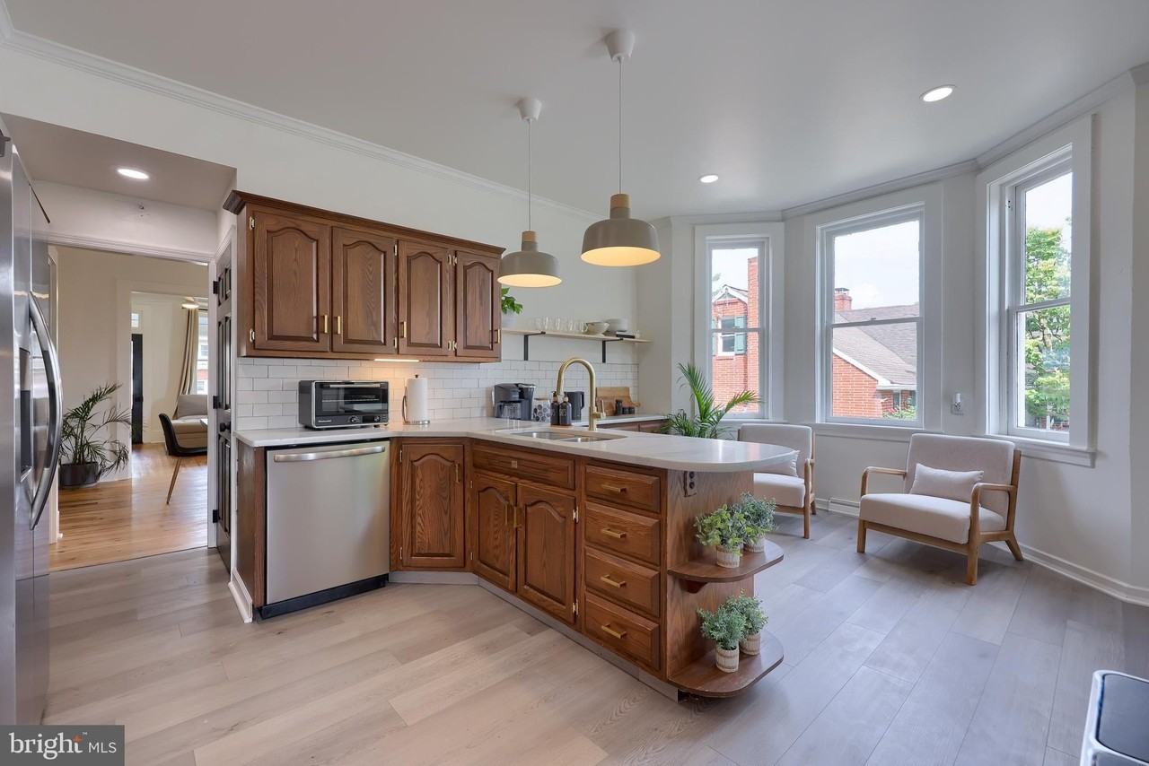 136 E Harrisburg Ave - Photo 5 of 50