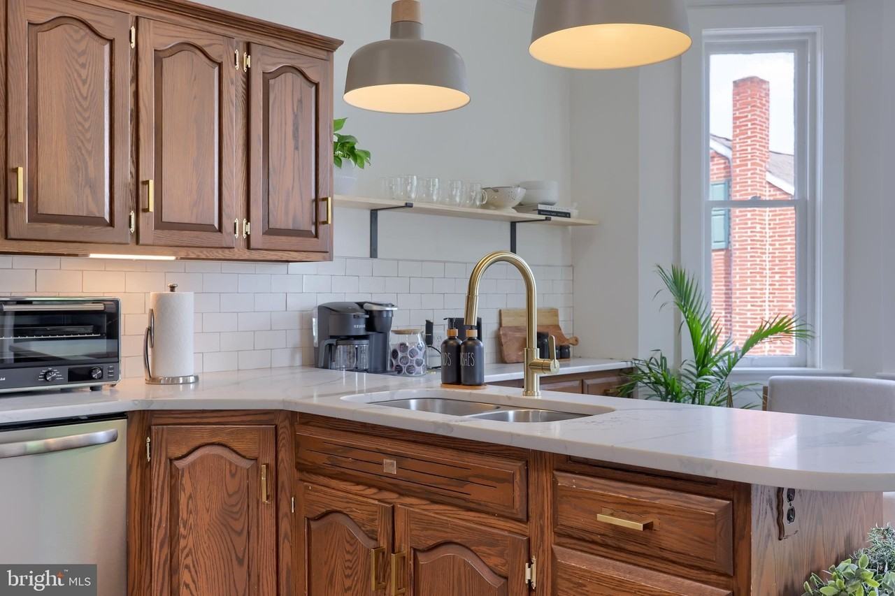 136 E Harrisburg Ave - Photo 7 of 50