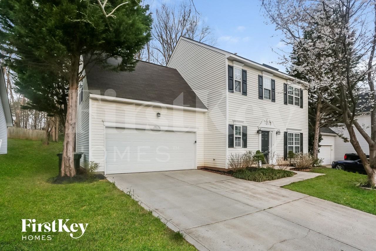 15178 Tracy Beth Rd - Photo 2 of 15