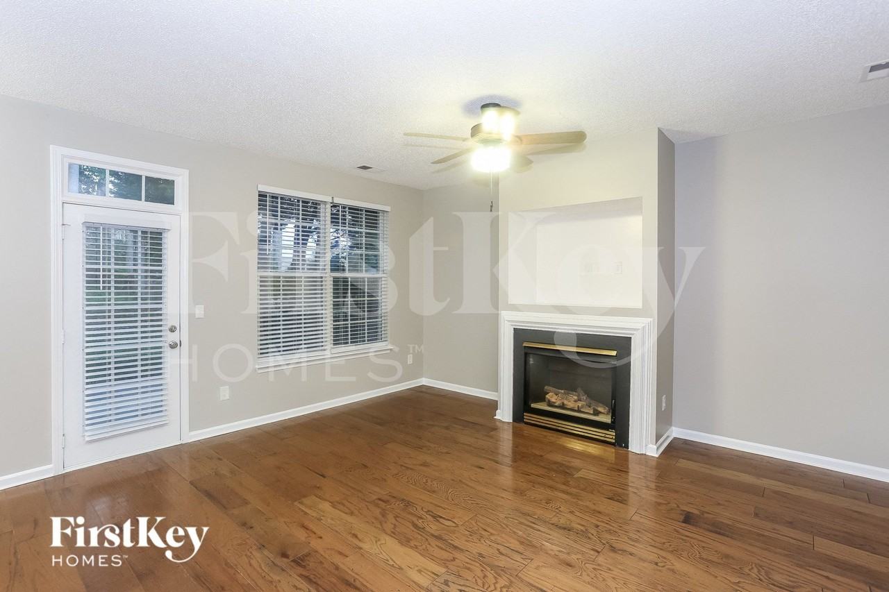 15178 Tracy Beth Rd - Photo 4 of 15