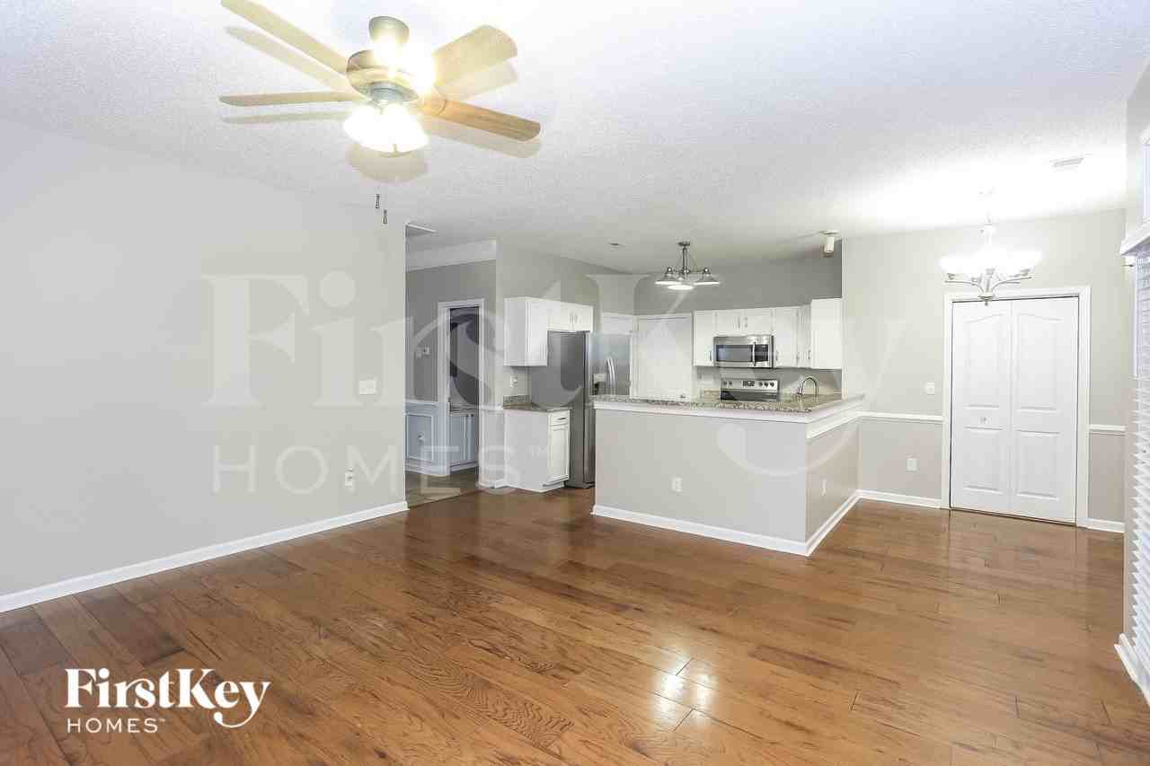 15178 Tracy Beth Rd - Photo 5 of 15