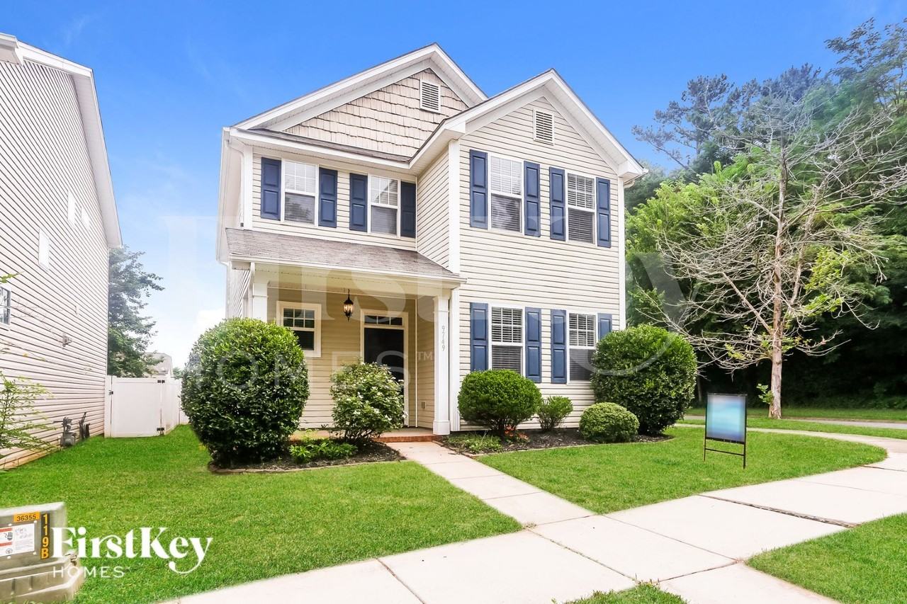 9749 Tidal Ct - Photo 2 of 15