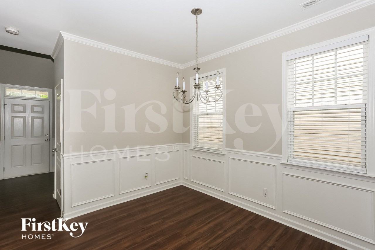 9749 Tidal Ct - Photo 5 of 15