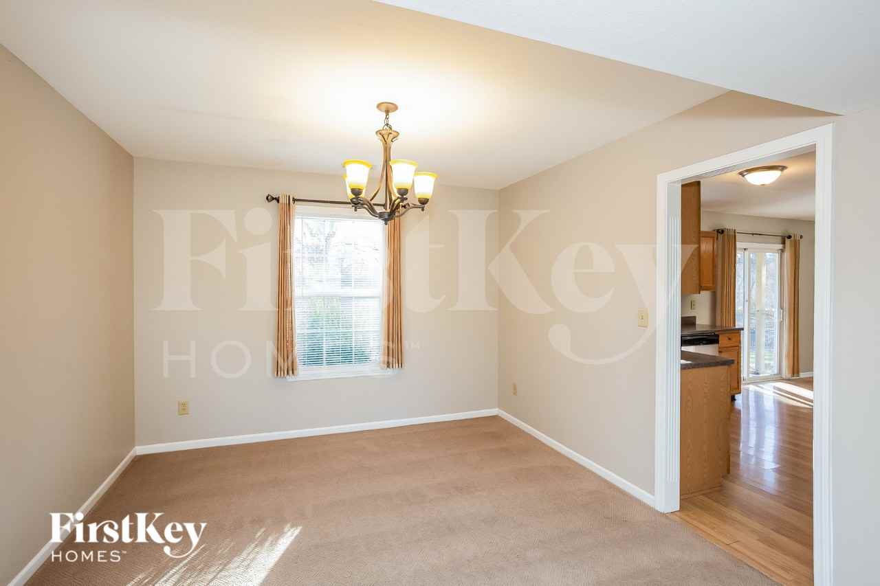 896 Preakness Dr - Photo 5 of 15