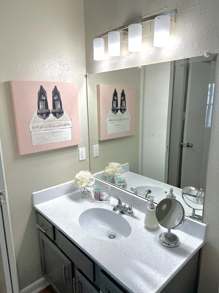 Windsong Village Apartments - Photo 5 of 24