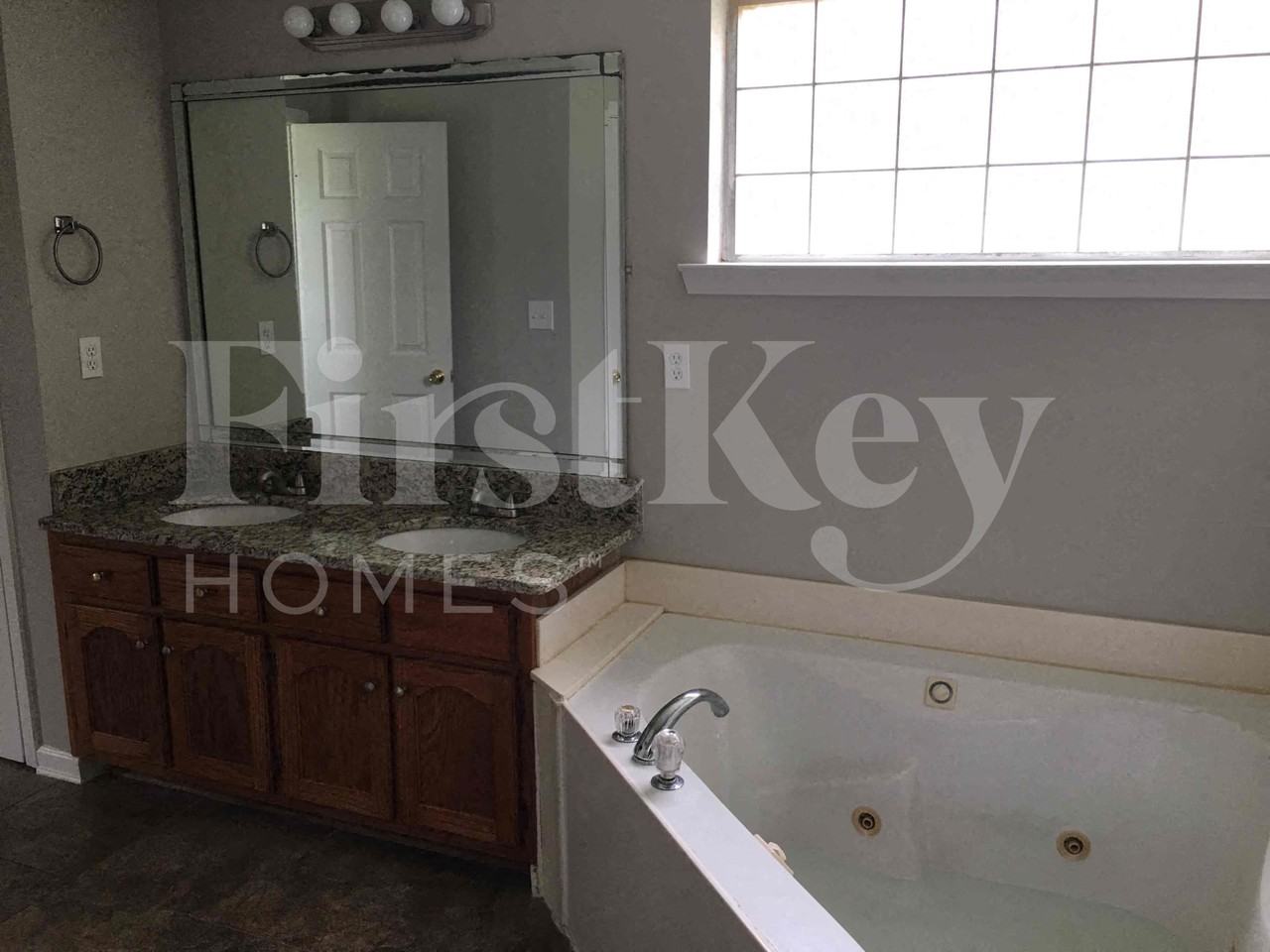 7601 Broken Hickory Dr - Photo 7 of 13