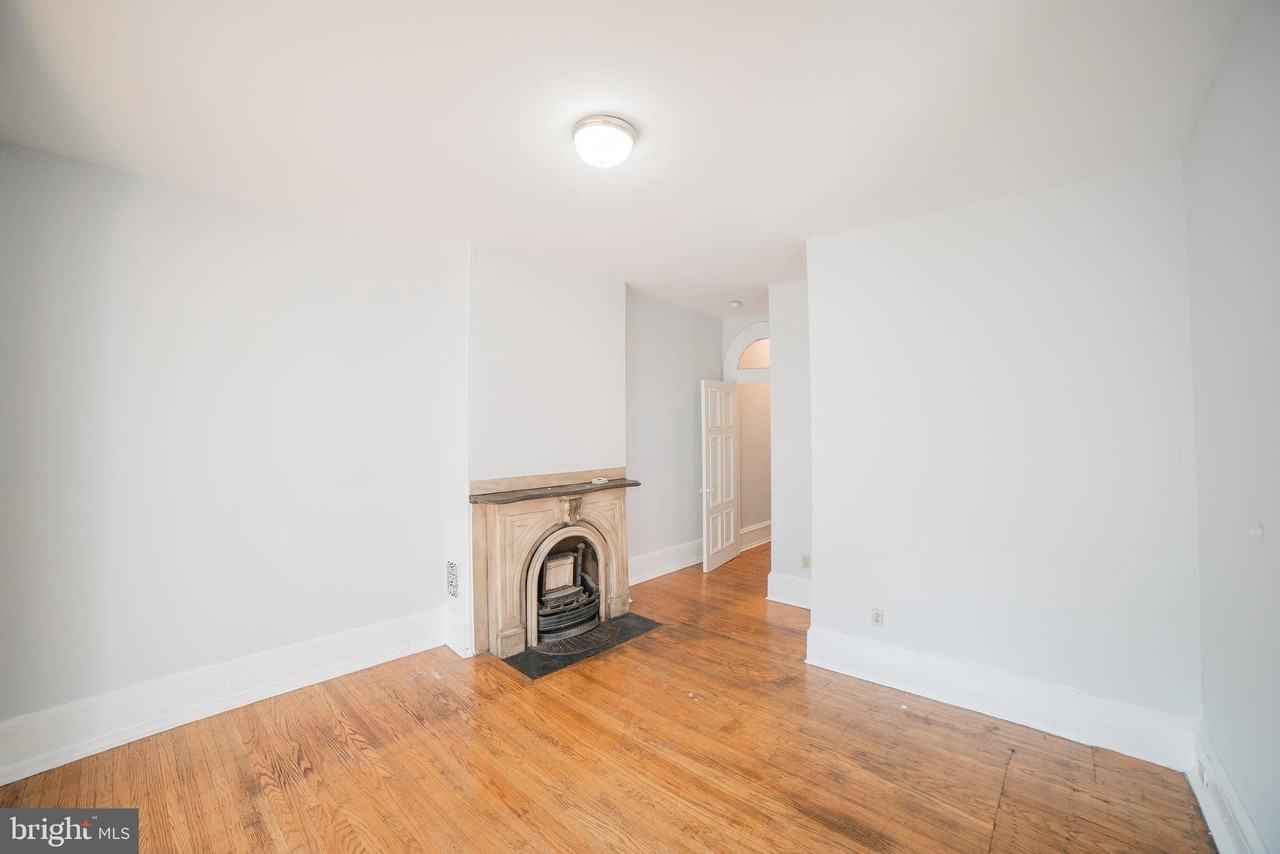 2316 Spruce St Apt 2r - Photo 5 of 11