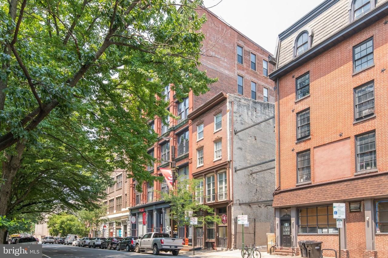 313 Arch St Apt 606 - Photo 2 of 30