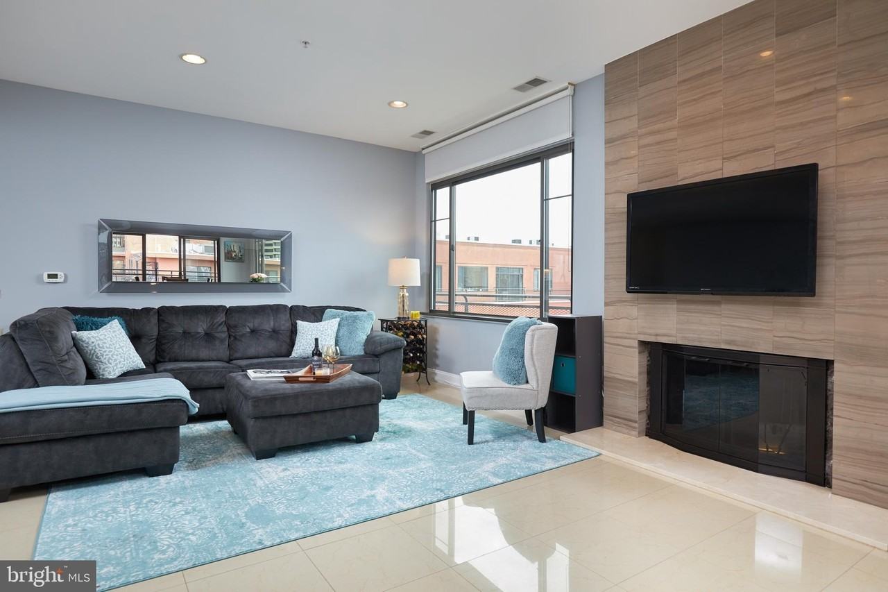 1011 Arlington Blvd Apt 1102 - Photo 2 of 34