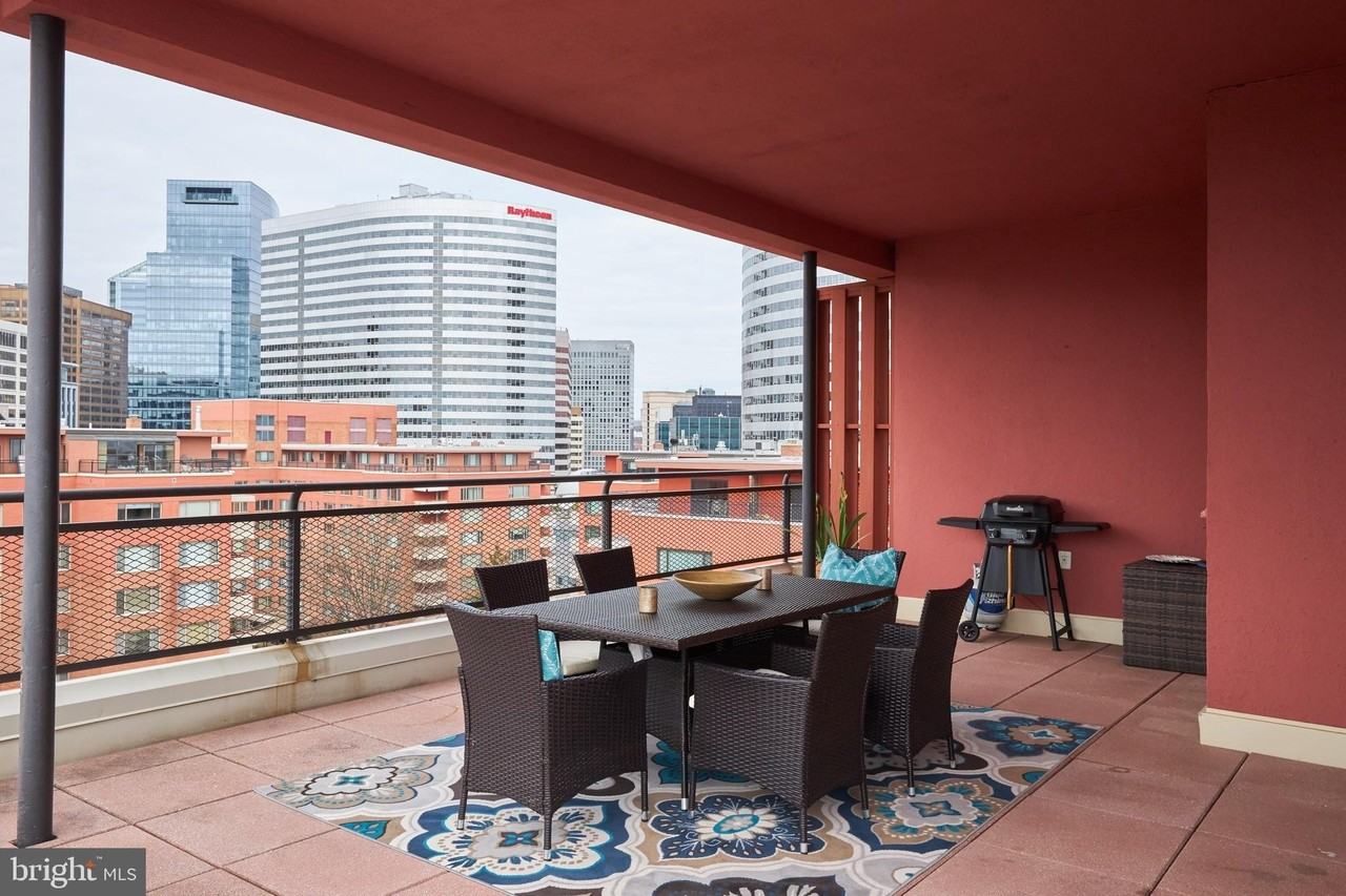 1011 Arlington Blvd Apt 1102 - Photo 4 of 34