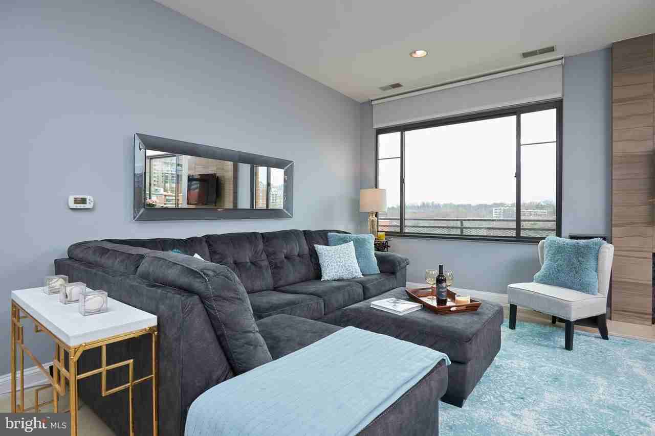 1011 Arlington Blvd Apt 1102 - Photo 7 of 34