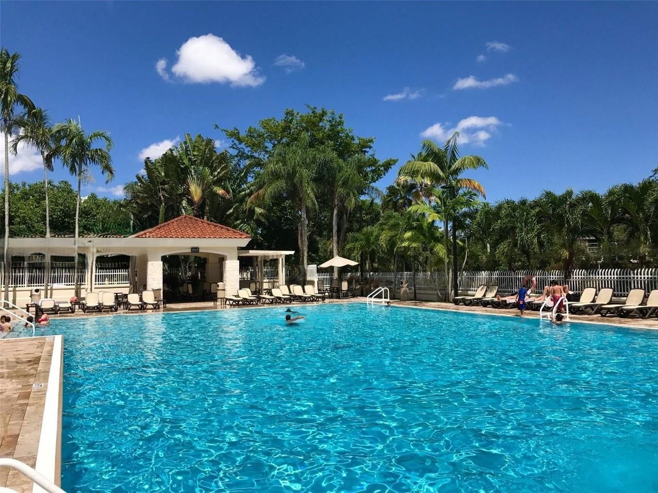 5758 Nw 97th Pl - Photo 3 of 8