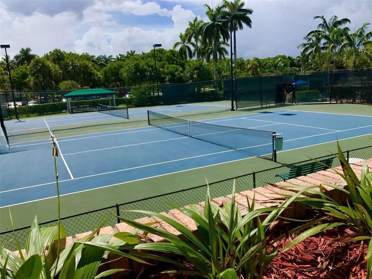 5758 Nw 97th Pl - Photo 4 of 8