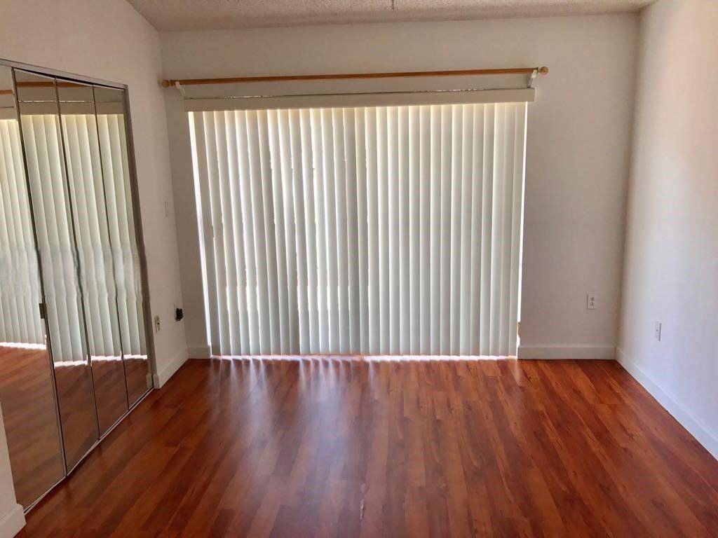 5758 Nw 97th Pl - Photo 7 of 8