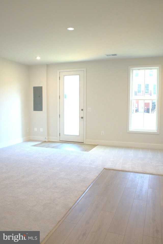 129 Heyford Dr - Photo 3 of 17