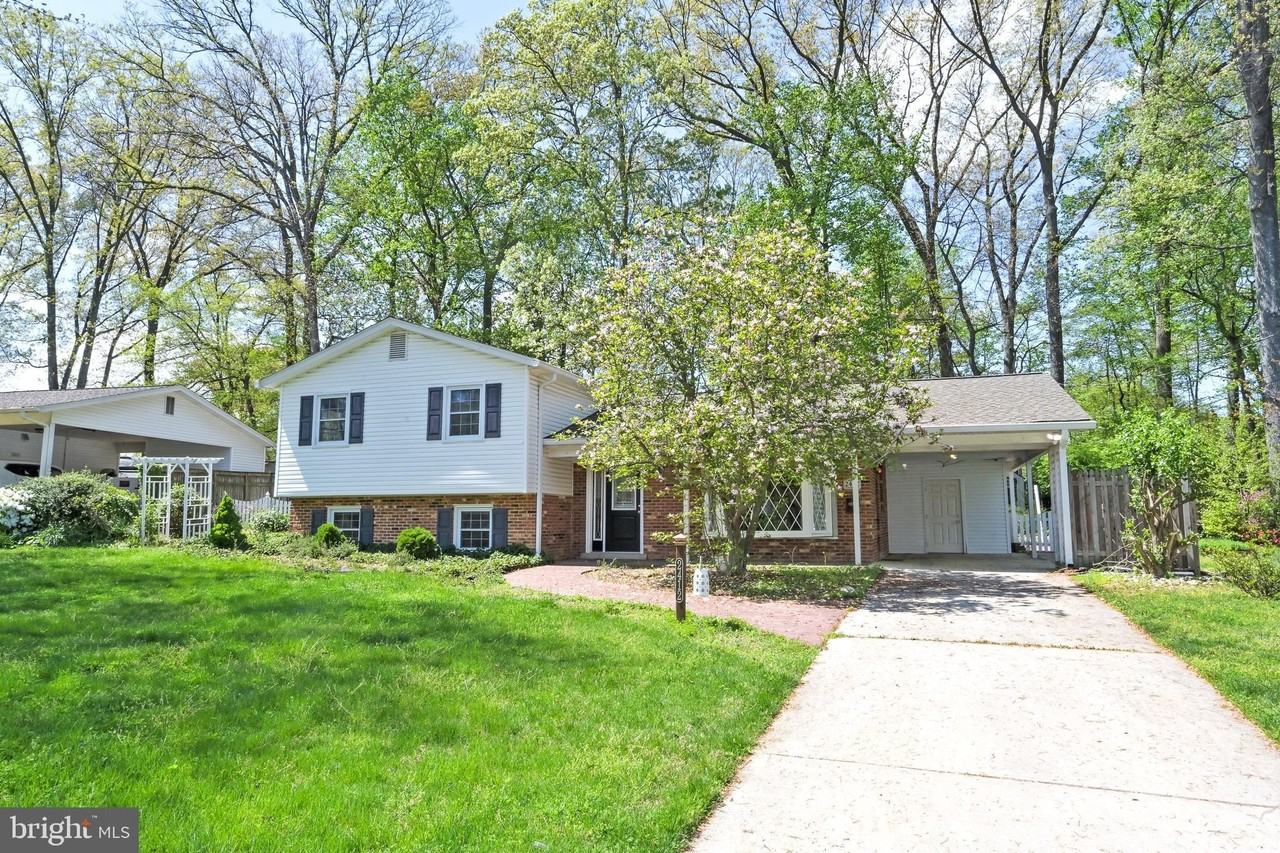 2412 Rockbridge St - Photo 6 of 50