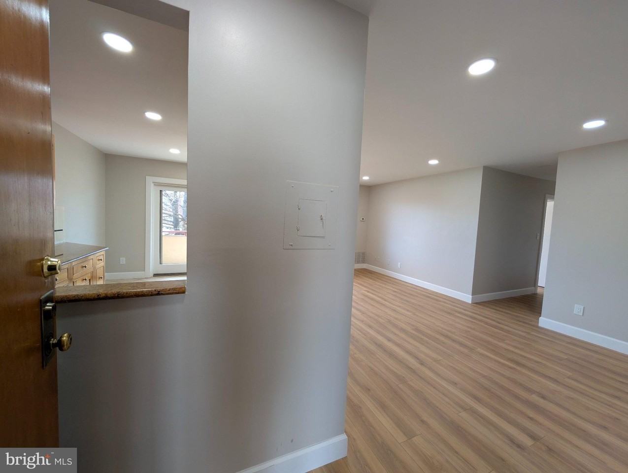 6431 Richmond Hwy Apt 303 - Photo 4 of 27