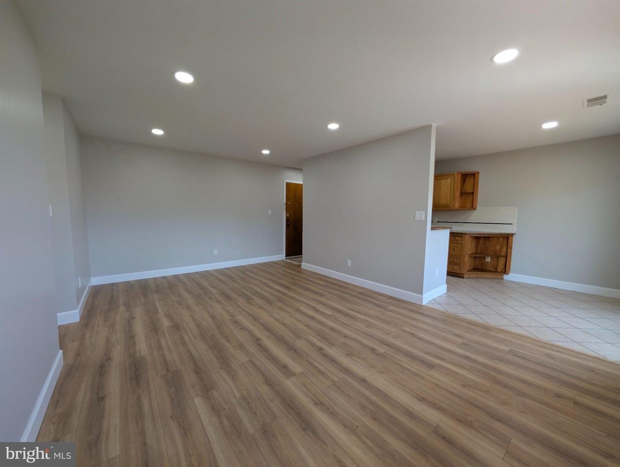 6431 Richmond Hwy Apt 303 - Photo 7 of 27