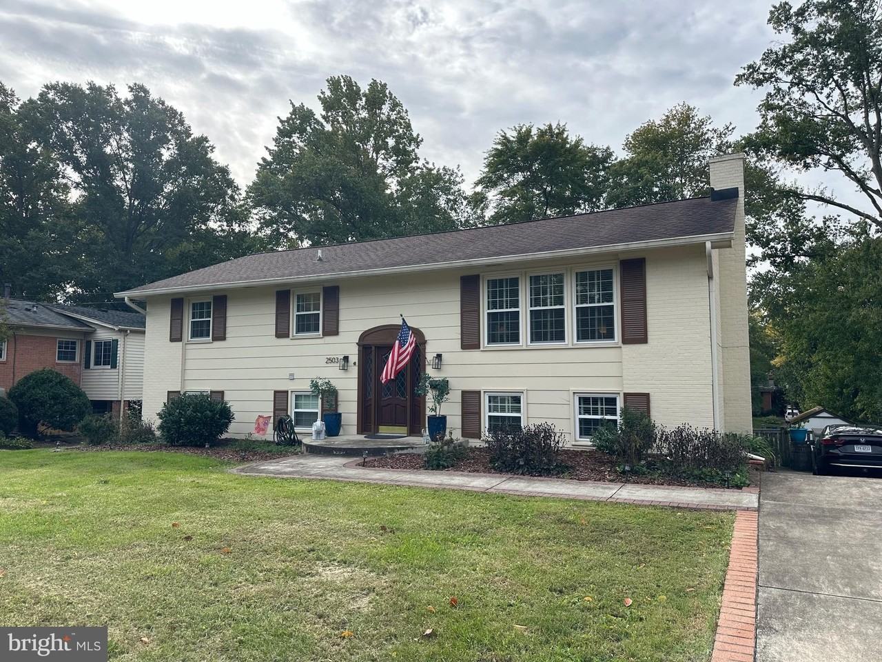 2503 Stirrup Ln - Photo 2 of 27