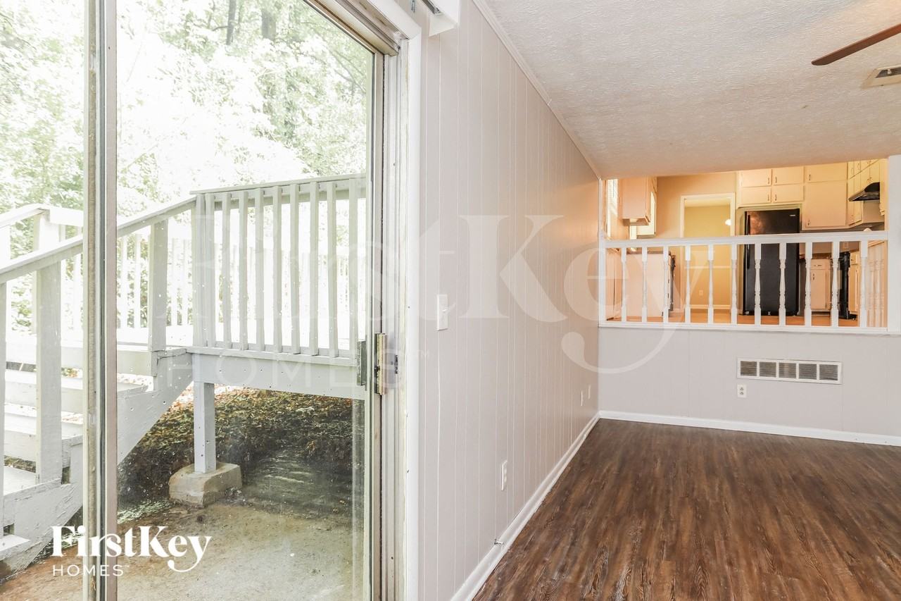 4073 Cedar Ridge Trl - Photo 3 of 15