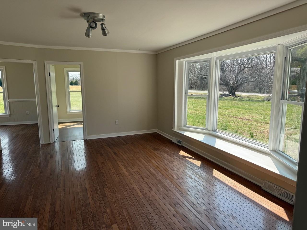 10421 Tidewater Trl - Photo 4 of 21