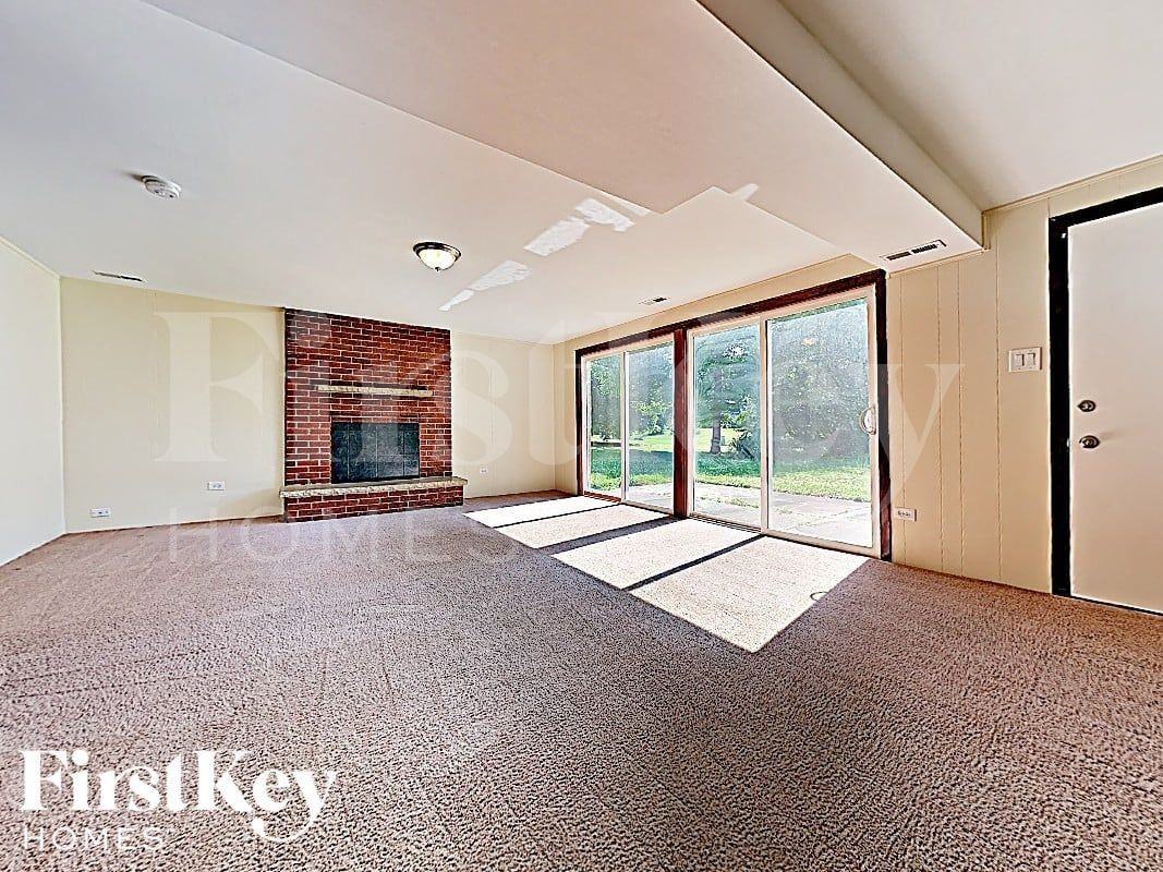 22600 Amy Dr - Photo 7 of 18