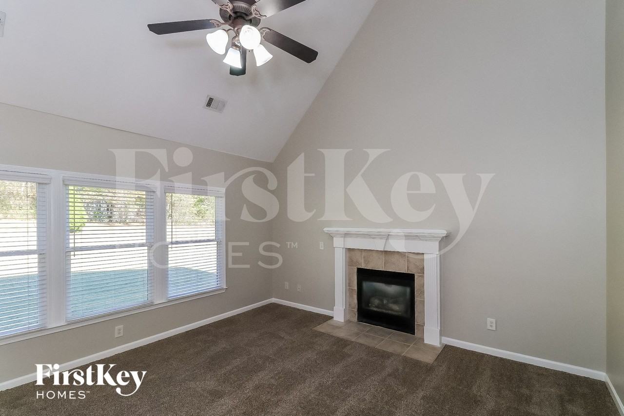 2102 Shin Ct - Photo 3 of 15