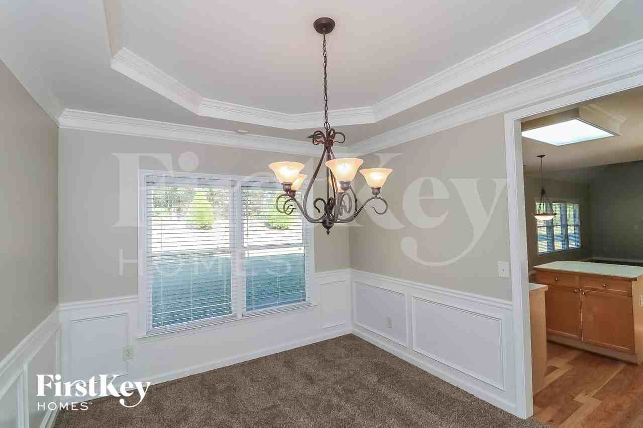 2102 Shin Ct - Photo 5 of 15