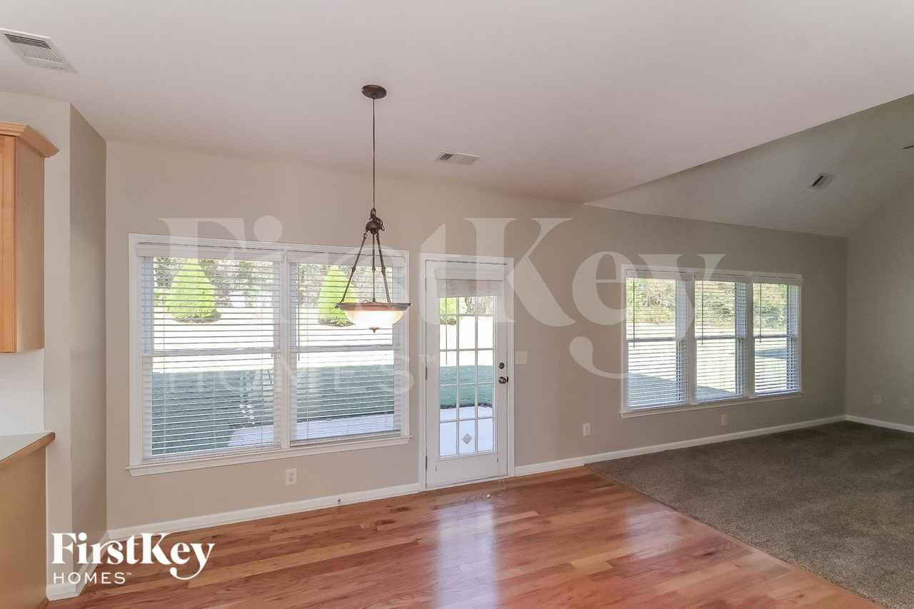 2102 Shin Ct - Photo 6 of 15