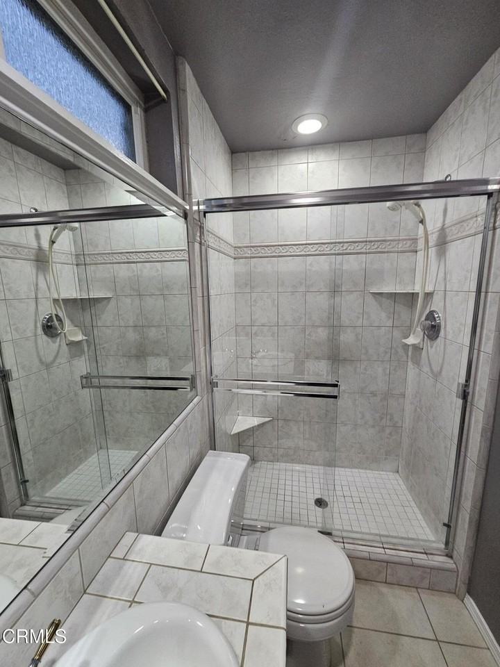 1930 Adrian St - Photo 4 of 7