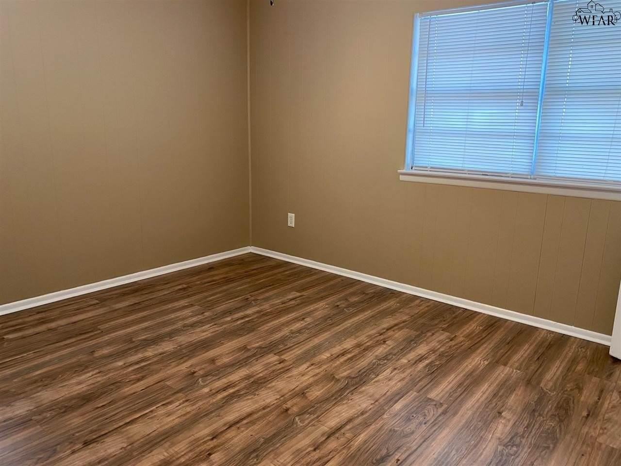 4005 Boren Ave #A - Photo 4 of 7