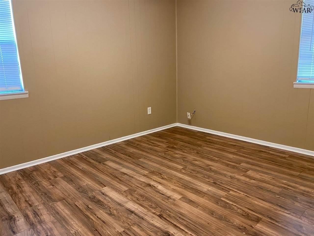 4005 Boren Ave #A - Photo 5 of 7