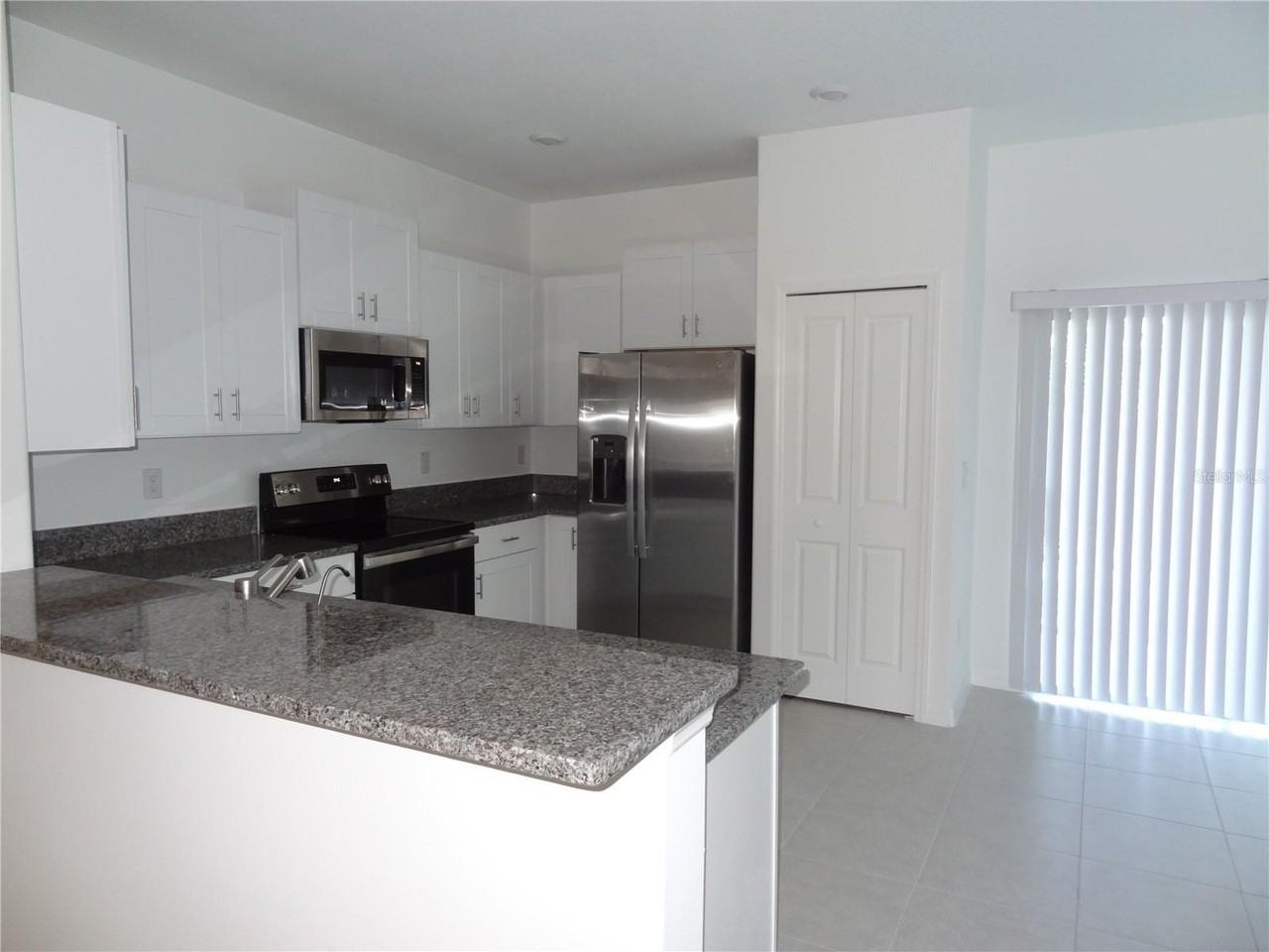 5220 Forum Blvd - Photo 4 of 25
