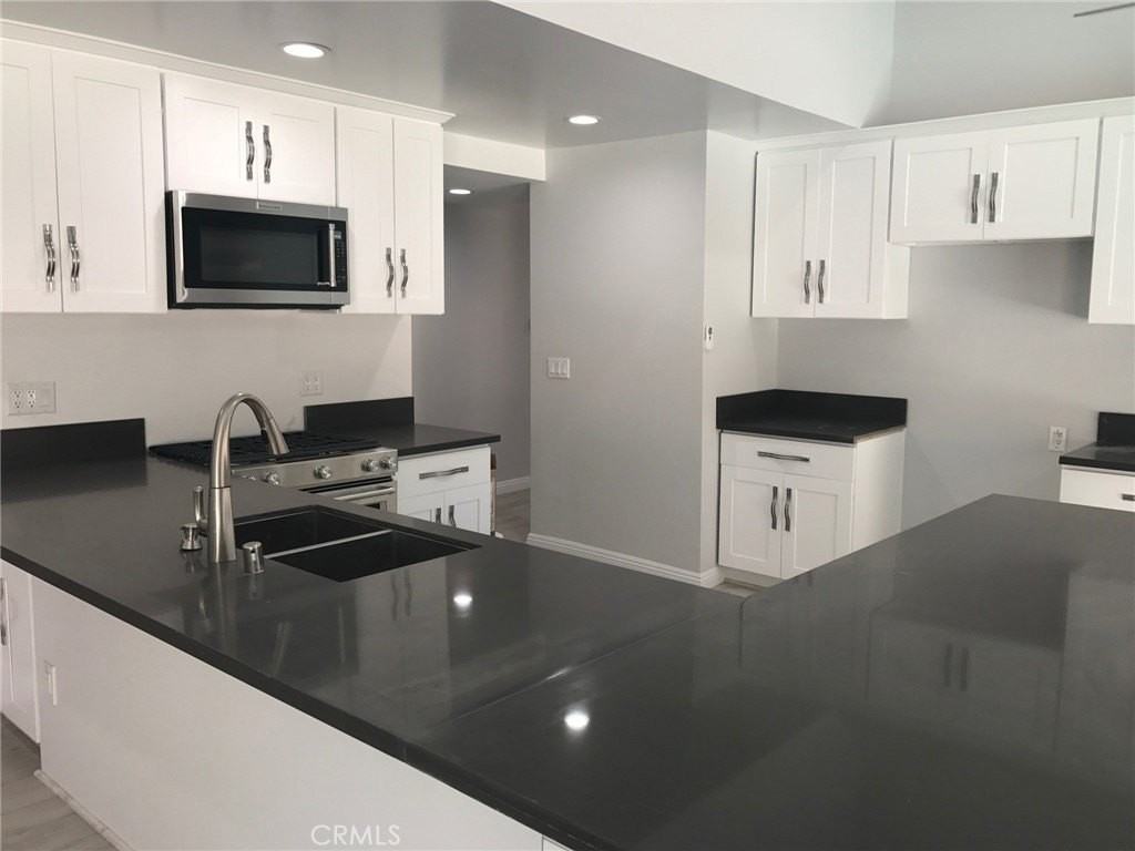 19549 Tuba St - Photo 6 of 16