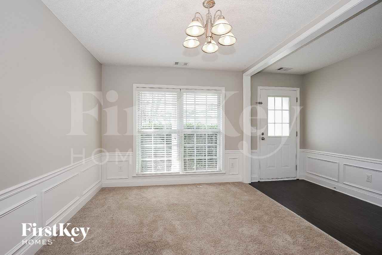 1020 Dunedin Trl - Photo 5 of 15