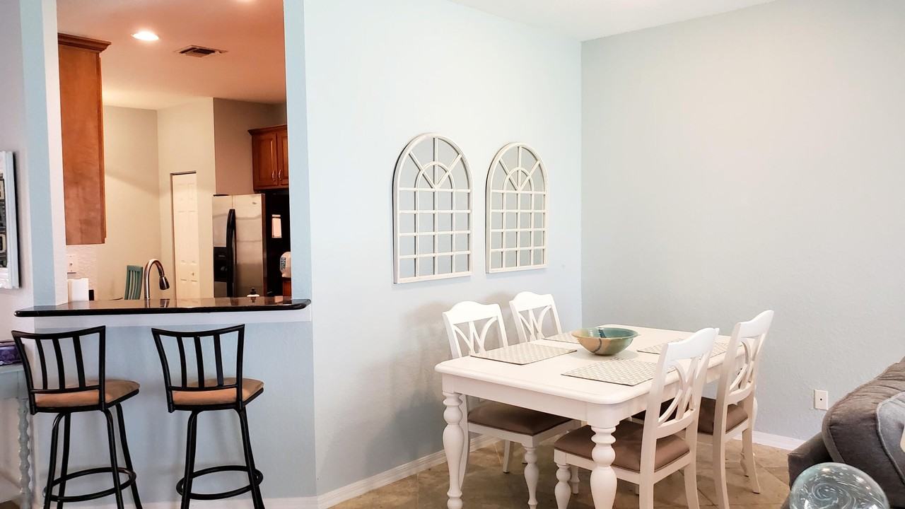 1560 Se Wilshire Pl Apt 102 - Photo 5 of 16